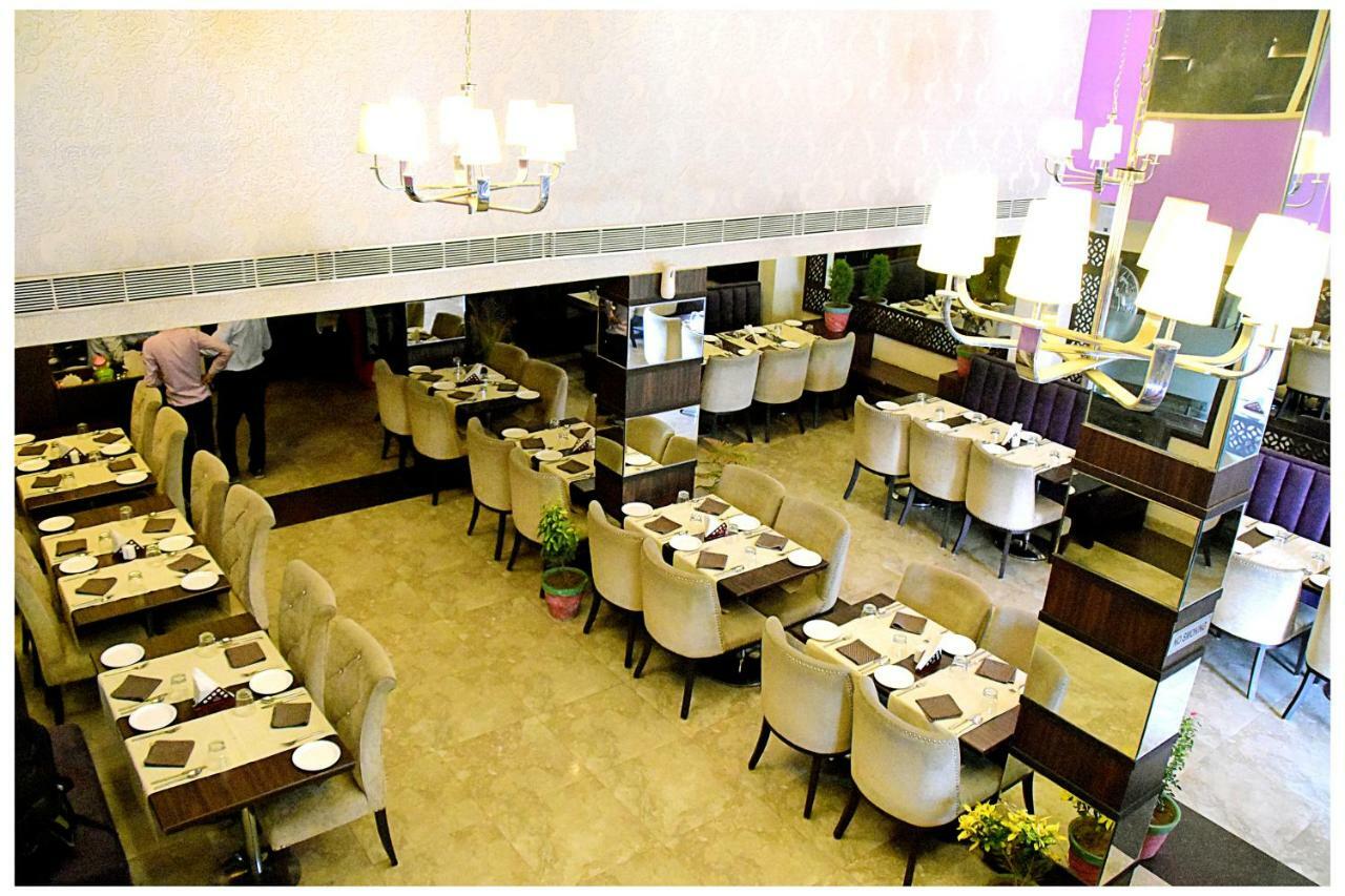 Hotel Midtown Grand Kota  Esterno foto