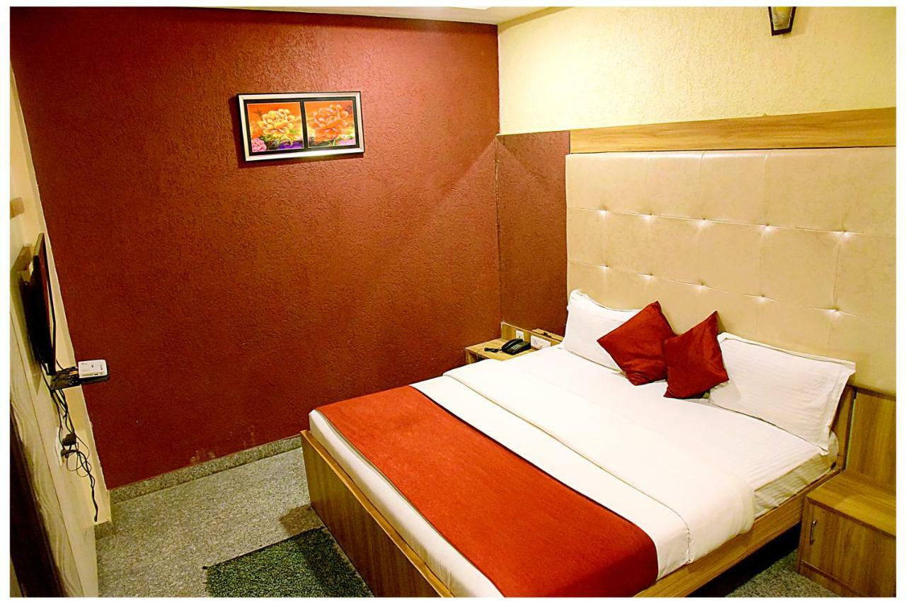 Hotel Midtown Grand Kota  Esterno foto