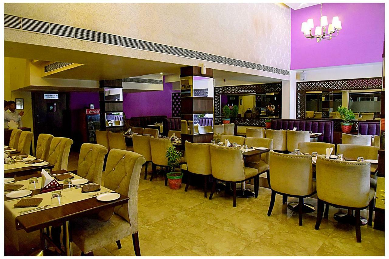 Hotel Midtown Grand Kota  Esterno foto