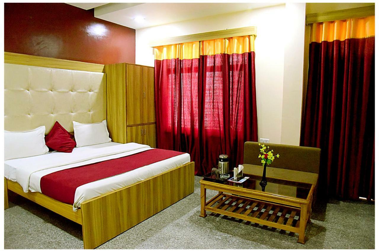 Hotel Midtown Grand Kota  Esterno foto